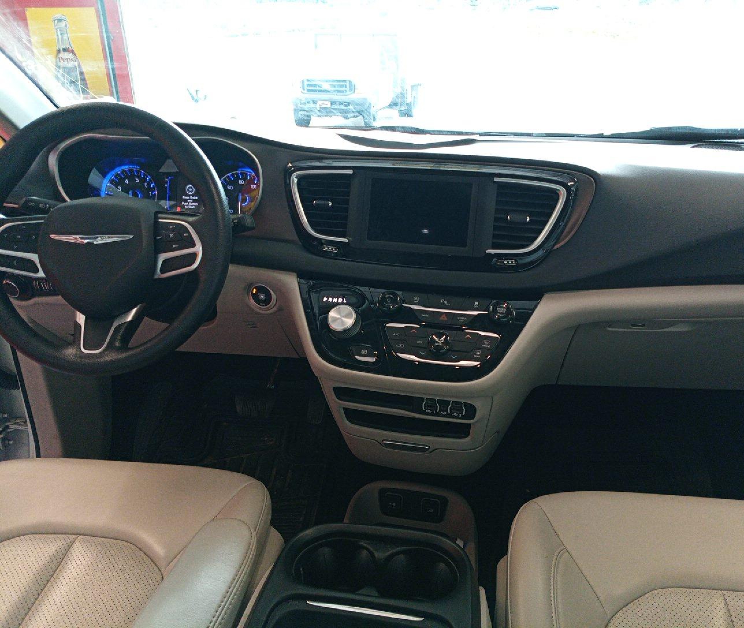 2C4RC1DG8MR555074
