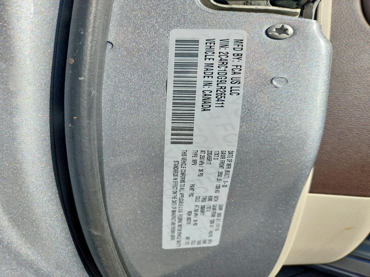 2020 Chrysler Voyager Lxi Silver vin: 2C4RC1DG9LR265411