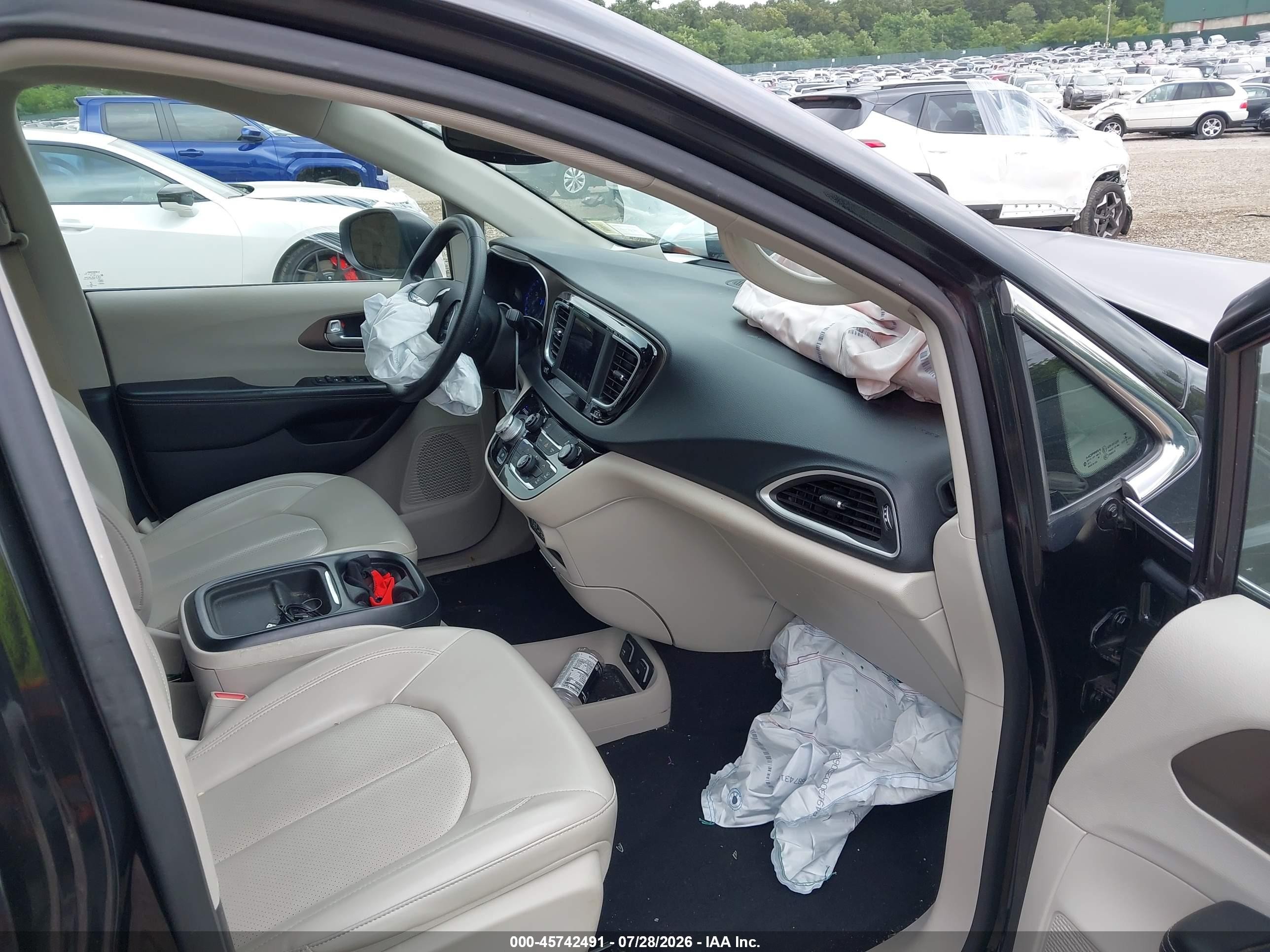 2021 Chrysler Voyager Lxi Black vin: 2C4RC1DG9MR537599