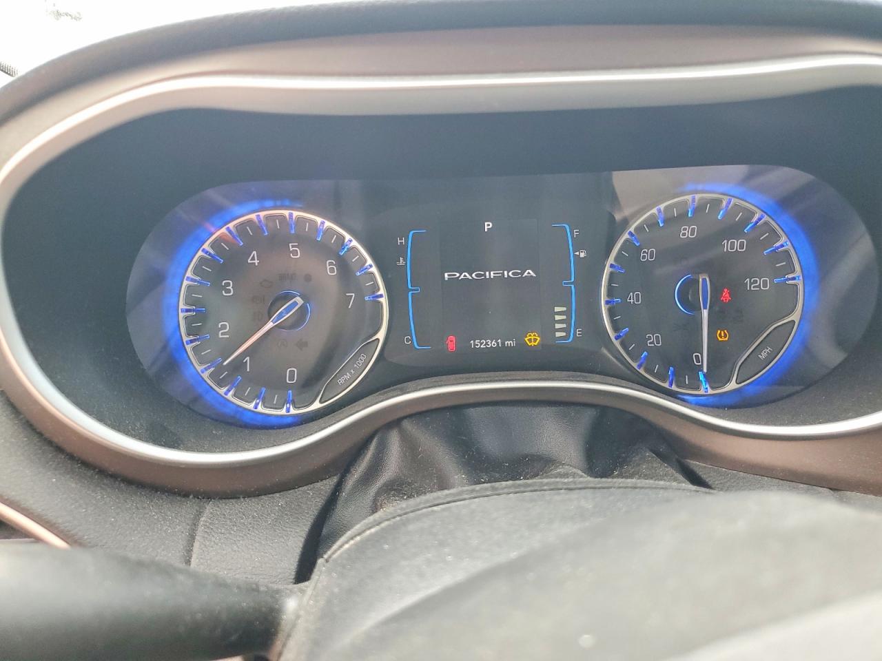 2017 Chrysler Pacifica Touring Silver vin: 2C4RC1DGXHR522907