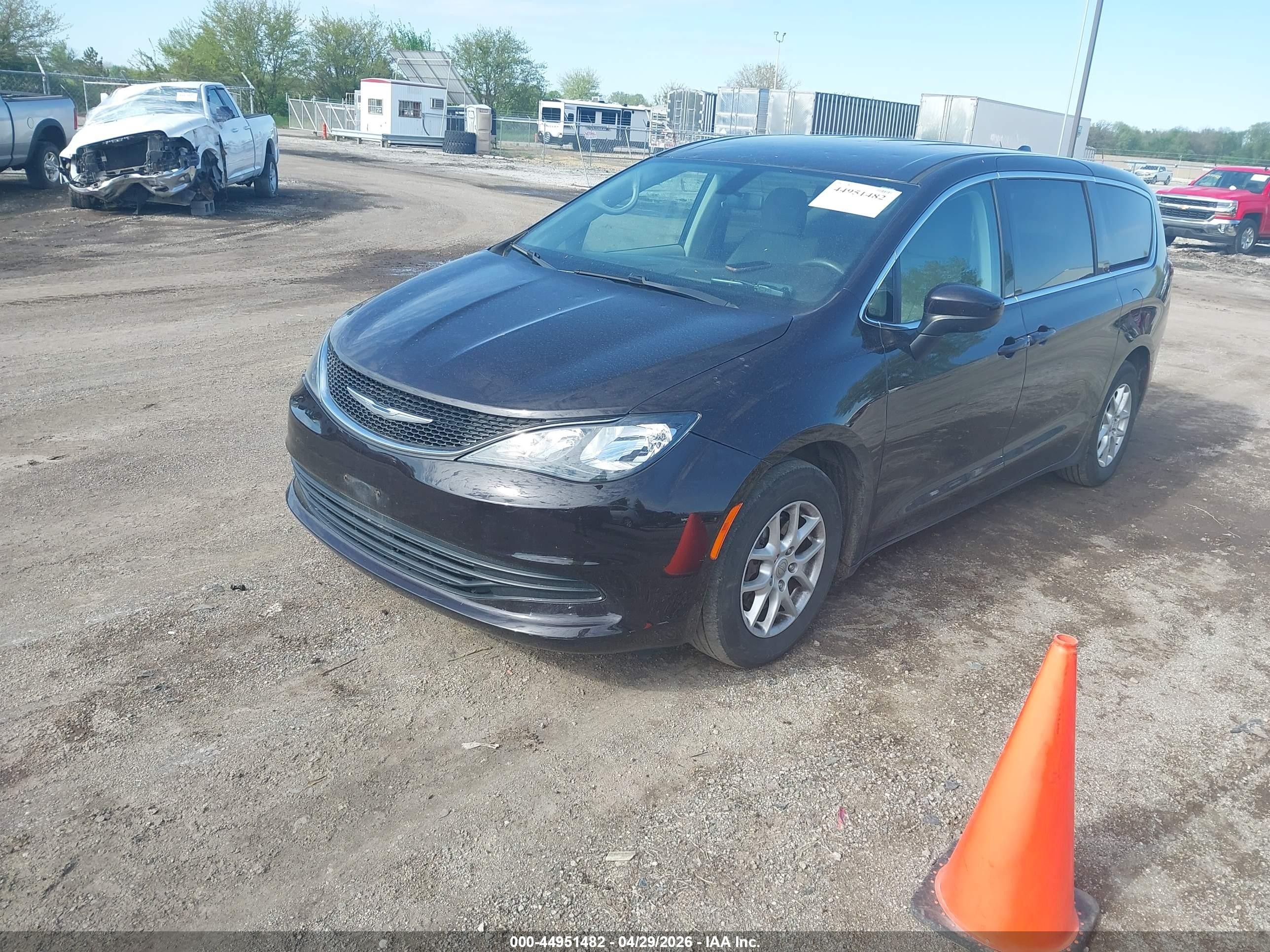 2018 Chrysler Pacifica Touring Dark Brown vin: 2C4RC1DGXJR173916