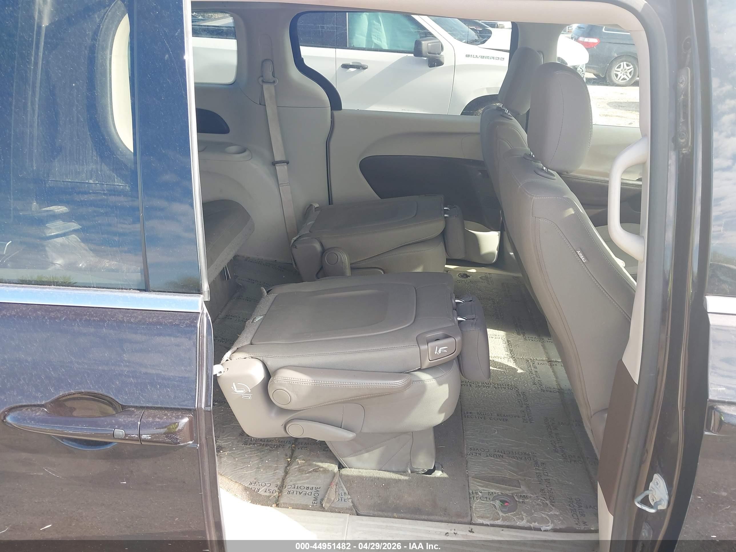 2018 Chrysler Pacifica Touring Dark Brown vin: 2C4RC1DGXJR173916