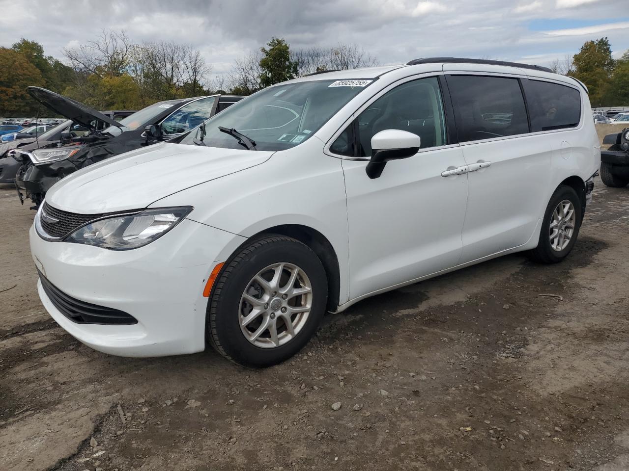 2020 Chrysler Voyager Lxi White vin: 2C4RC1DGXLR144435