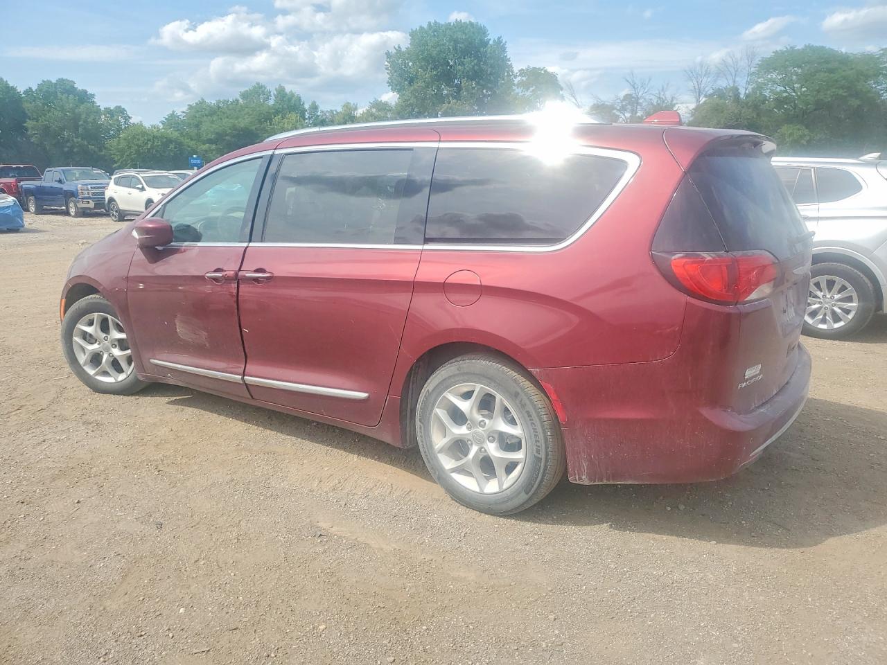2017 Chrysler Pacifica Touring L Plus Maroon vin: 2C4RC1EG1HR584582