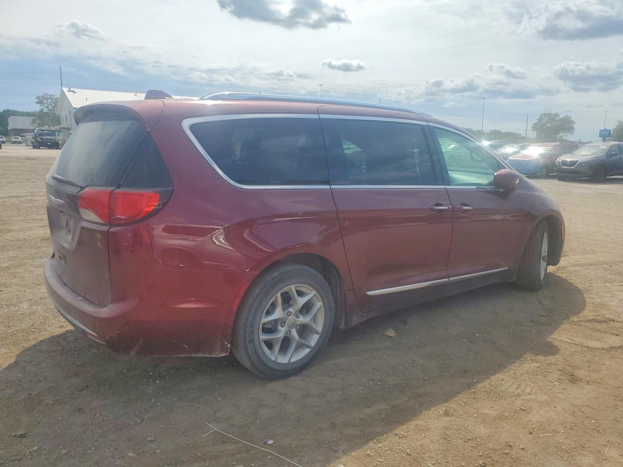 2017 Chrysler Pacifica Touring L Plus Maroon vin: 2C4RC1EG1HR584582