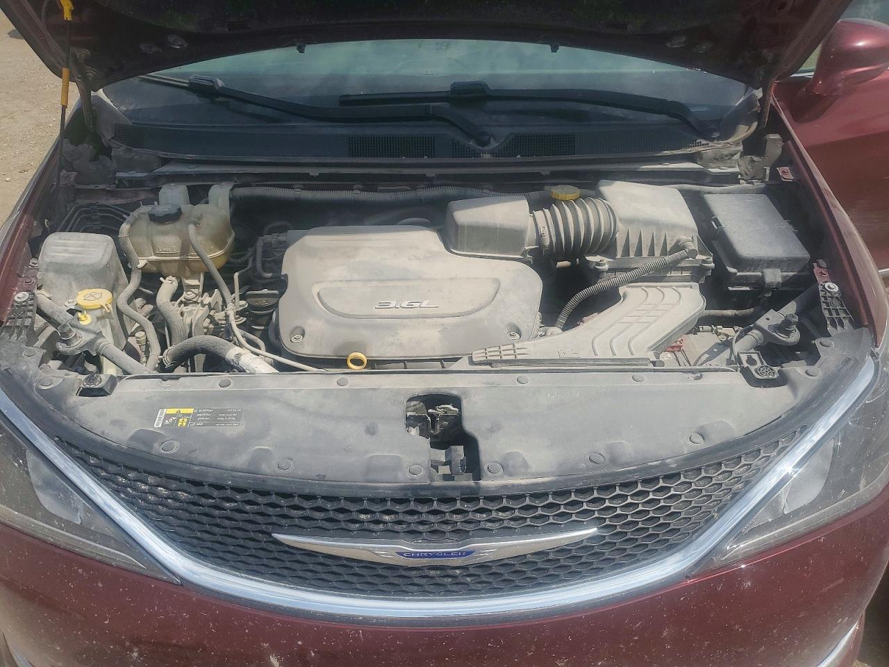 2017 Chrysler Pacifica Touring L Plus Maroon vin: 2C4RC1EG1HR584582