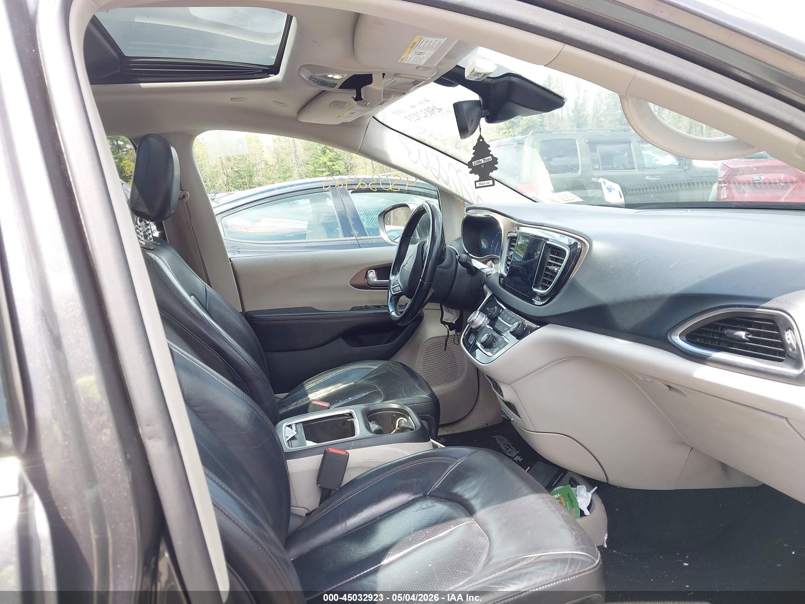 2018 Chrysler Pacifica Touring L Plus Черный vin: 2C4RC1EG1JR351095