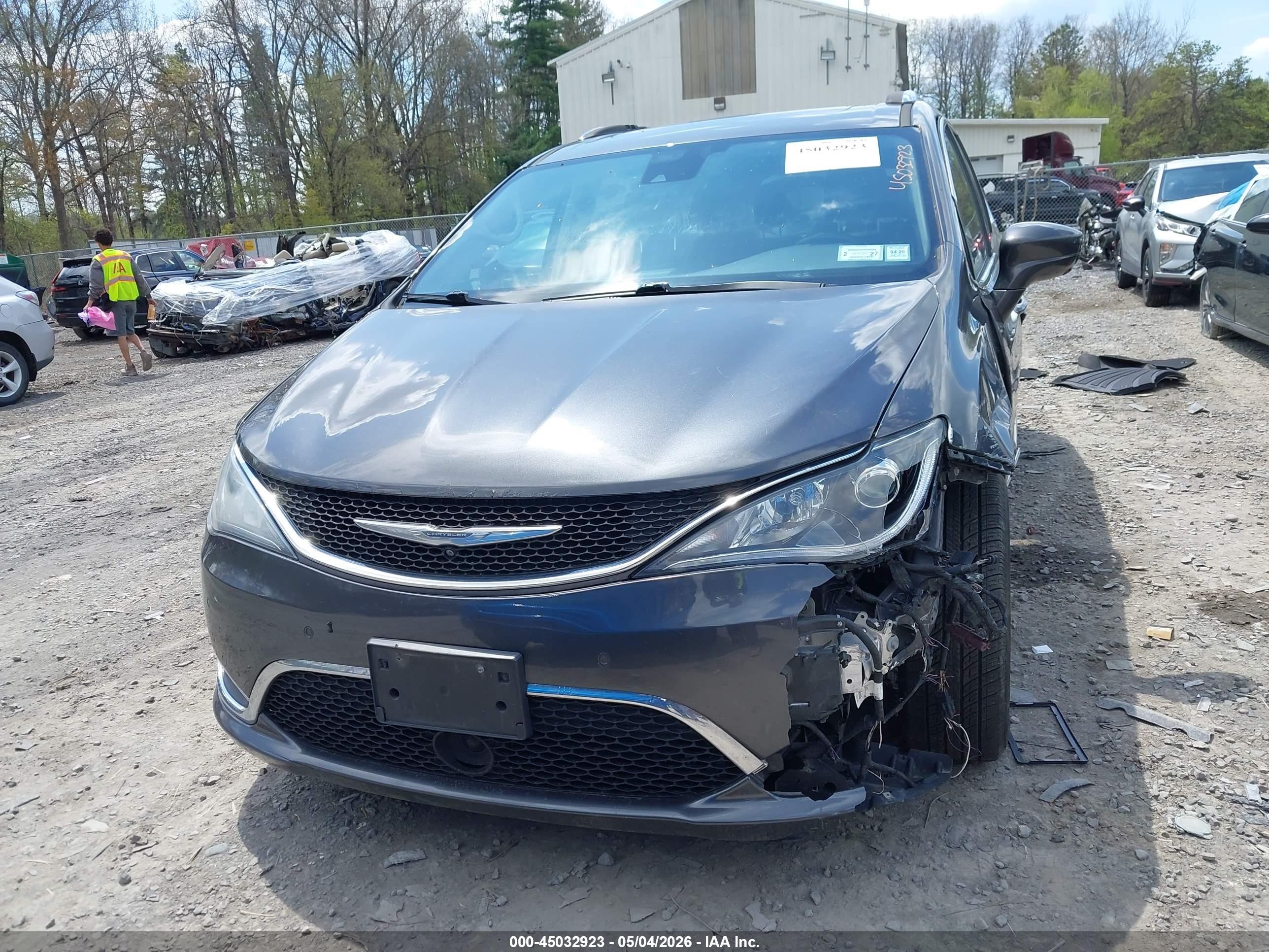 2018 Chrysler Pacifica Touring L Plus Черный vin: 2C4RC1EG1JR351095