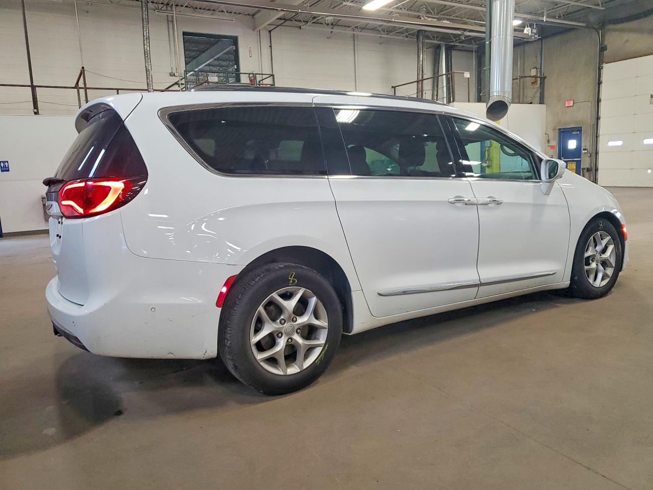 2018 Chrysler Pacifica Touring L Plus White vin: 2C4RC1EG4JR293712