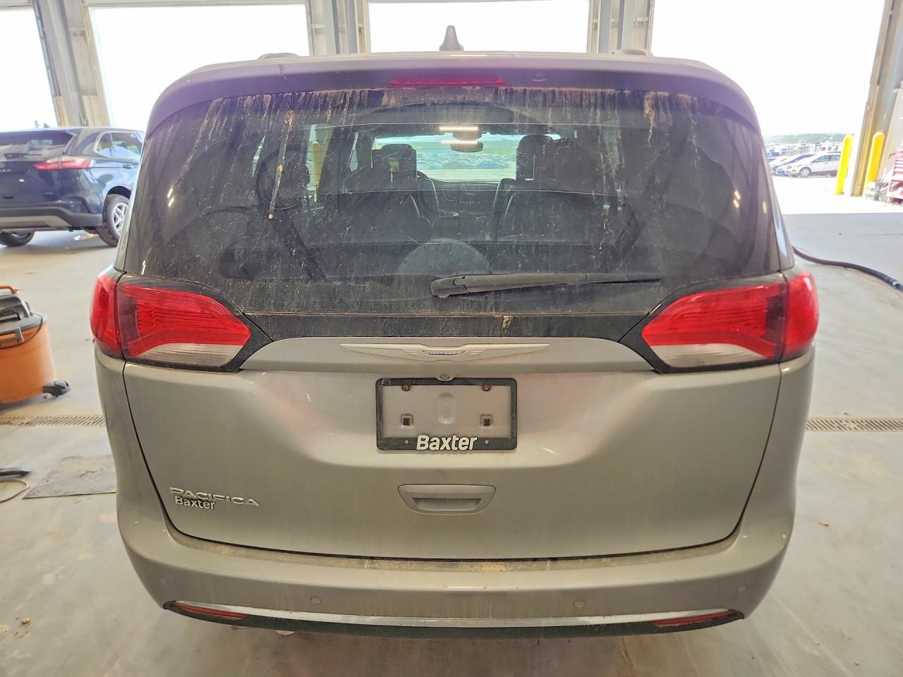 2017 Chrysler Pacifica Touring L Plus Silver vin: 2C4RC1EG5HR782226