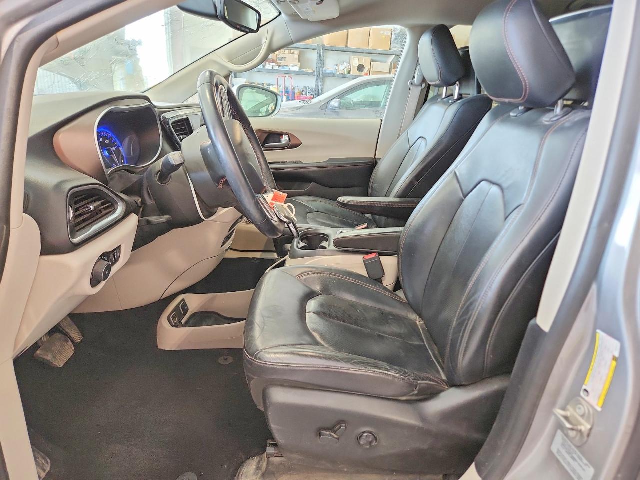 2017 Chrysler Pacifica Touring L Plus Silver vin: 2C4RC1EG5HR782226