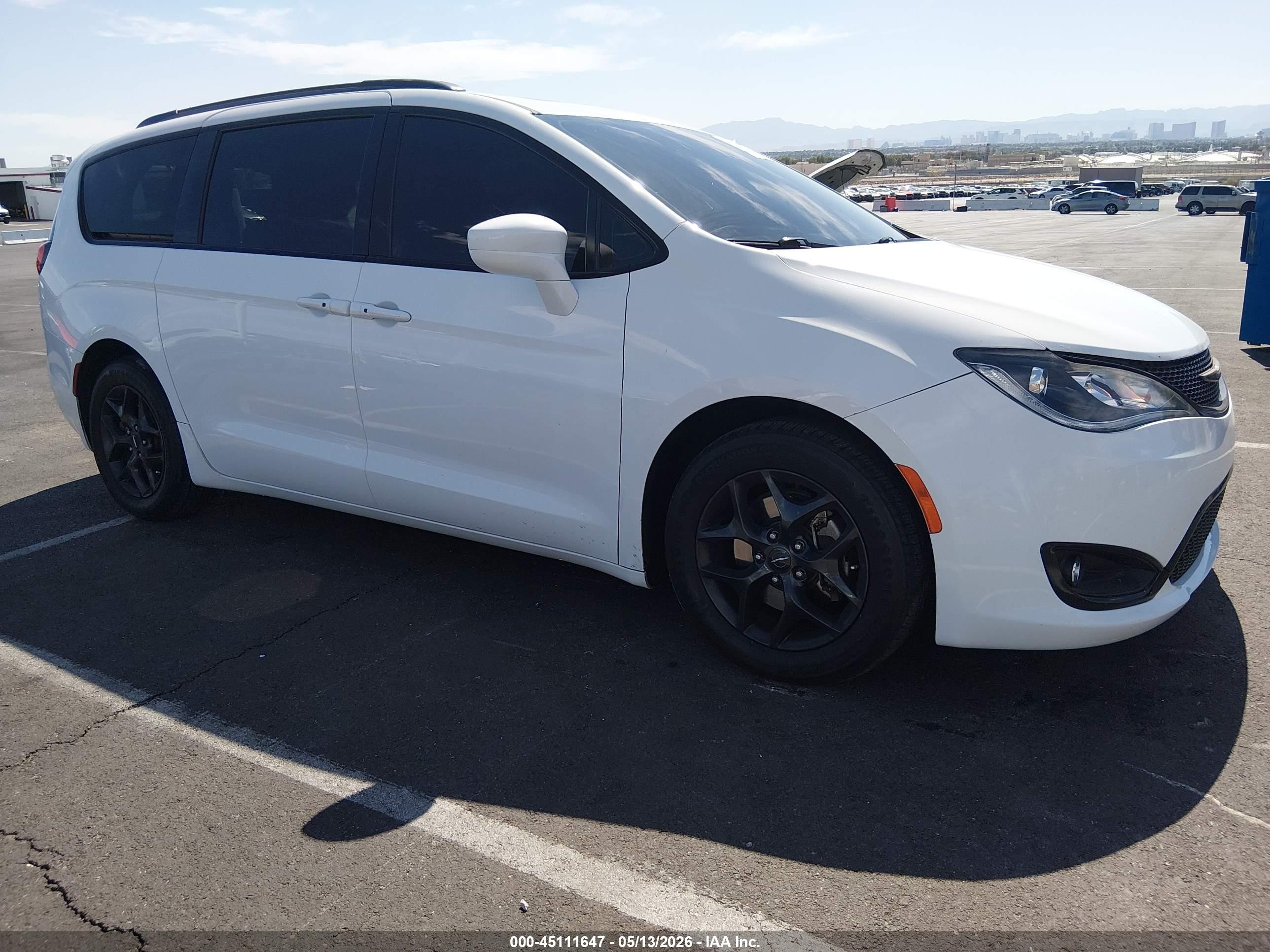 2C4RC1EG5JR234975