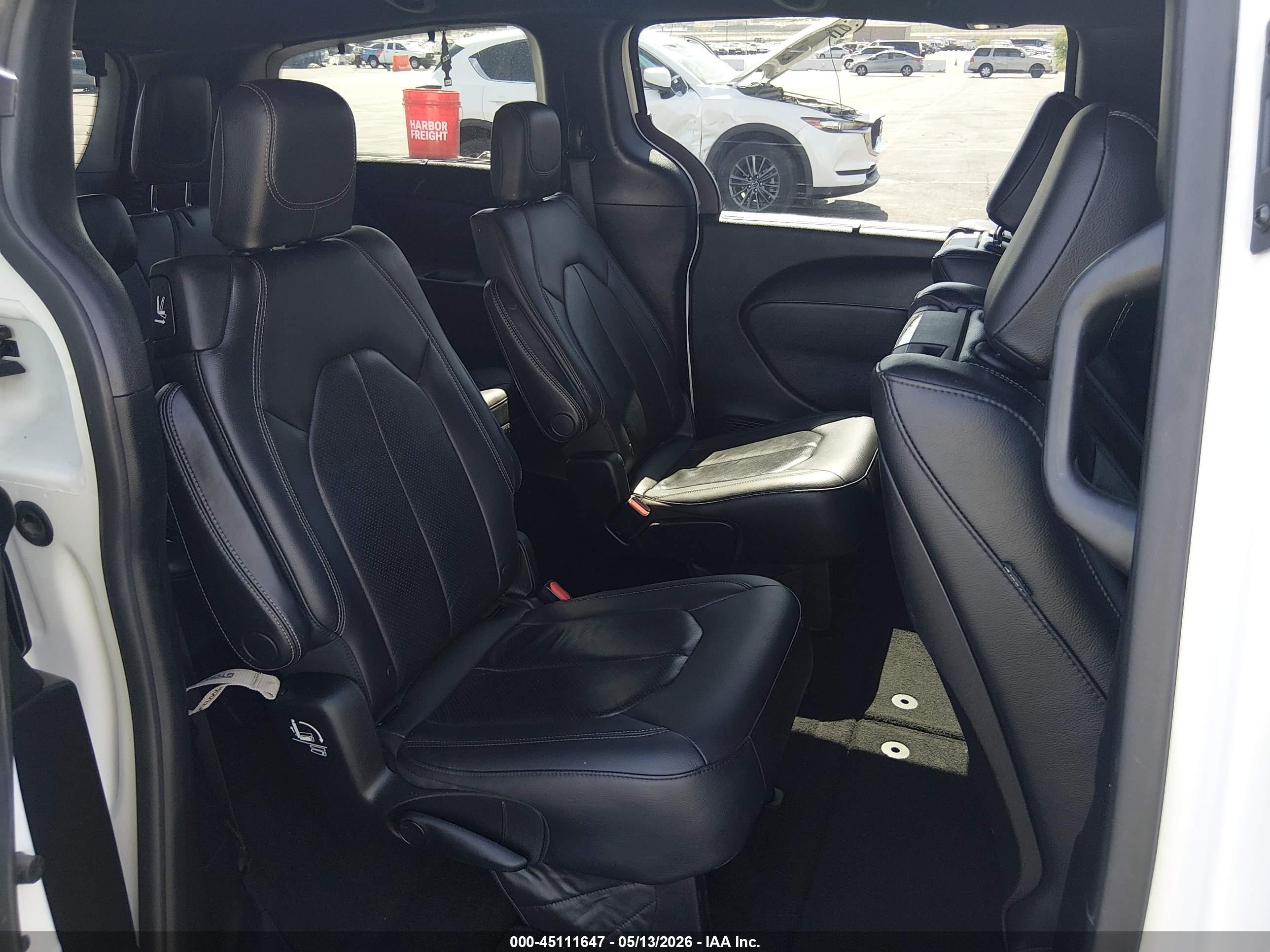 2018 Chrysler Pacifica Touring L Plus White vin: 2C4RC1EG5JR234975