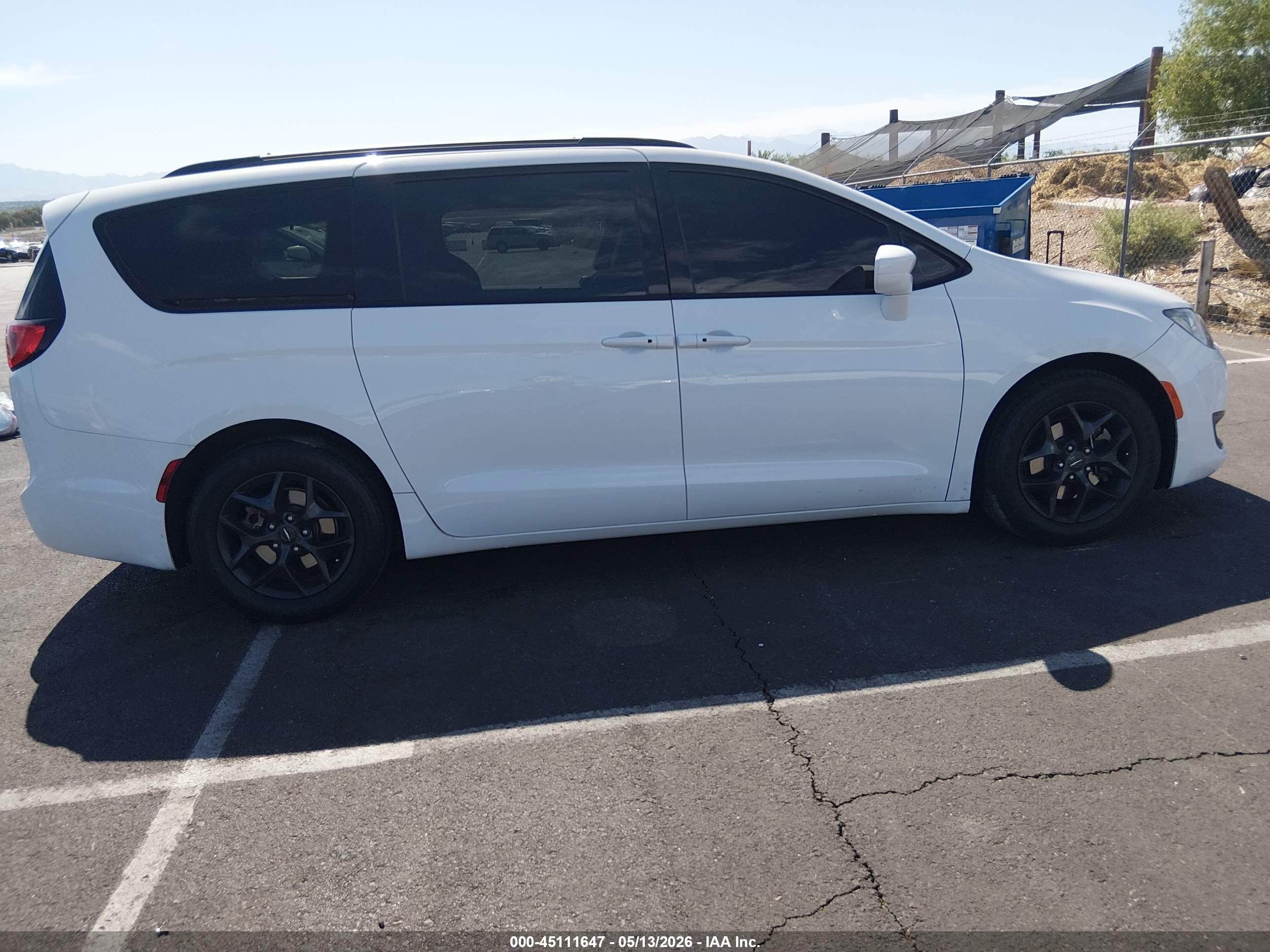2018 Chrysler Pacifica Touring L Plus White vin: 2C4RC1EG5JR234975