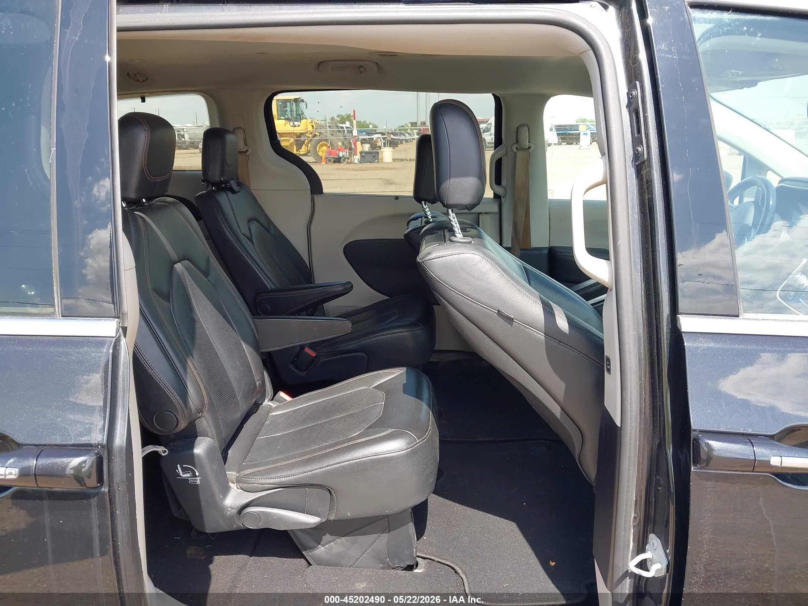 2017 Chrysler Pacifica Touring-l Plus Black vin: 2C4RC1EG6HR520814