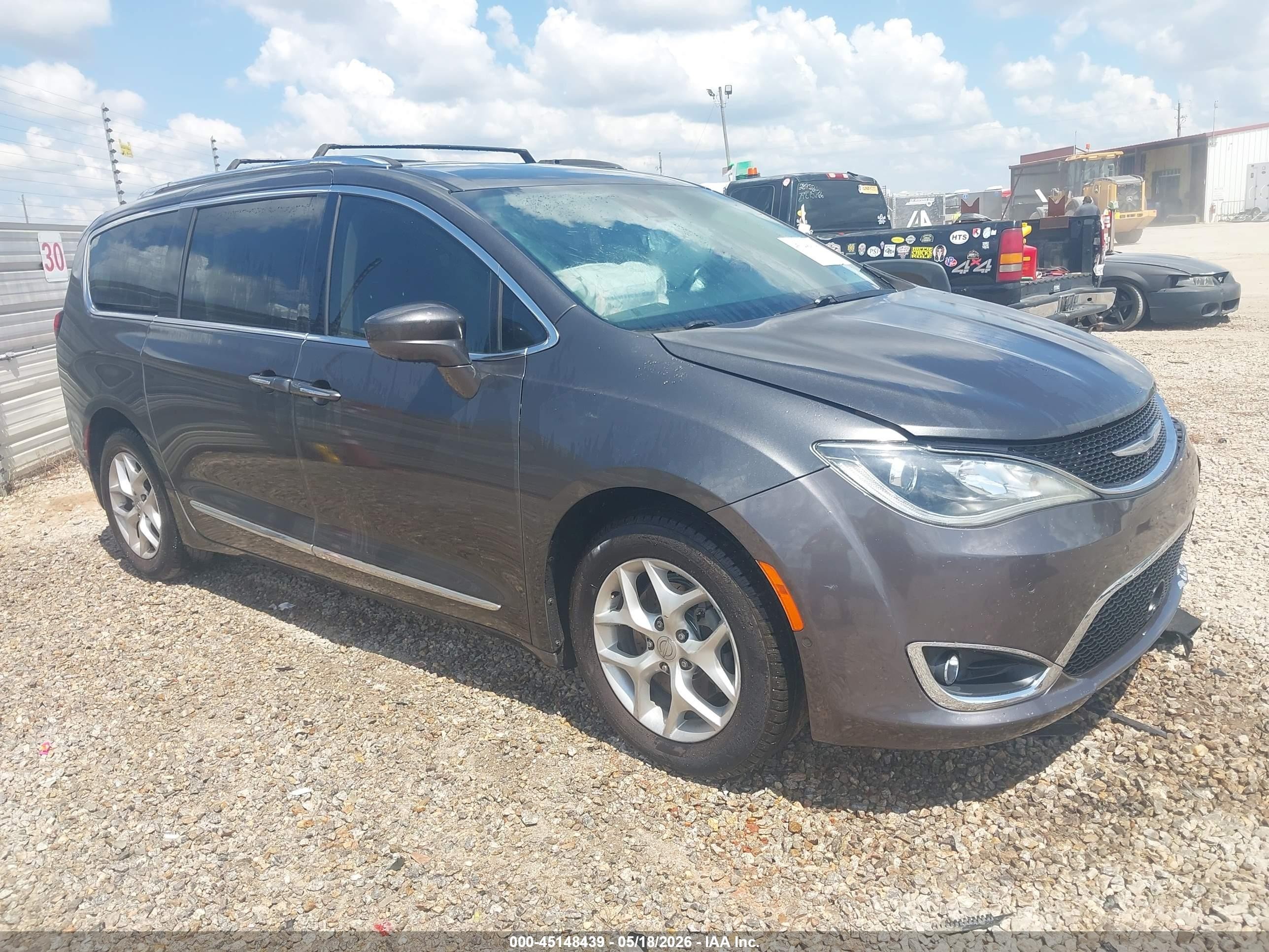 2017 Chrysler Pacifica Touring-l Plus Gray vin: 2C4RC1EG6HR836889
