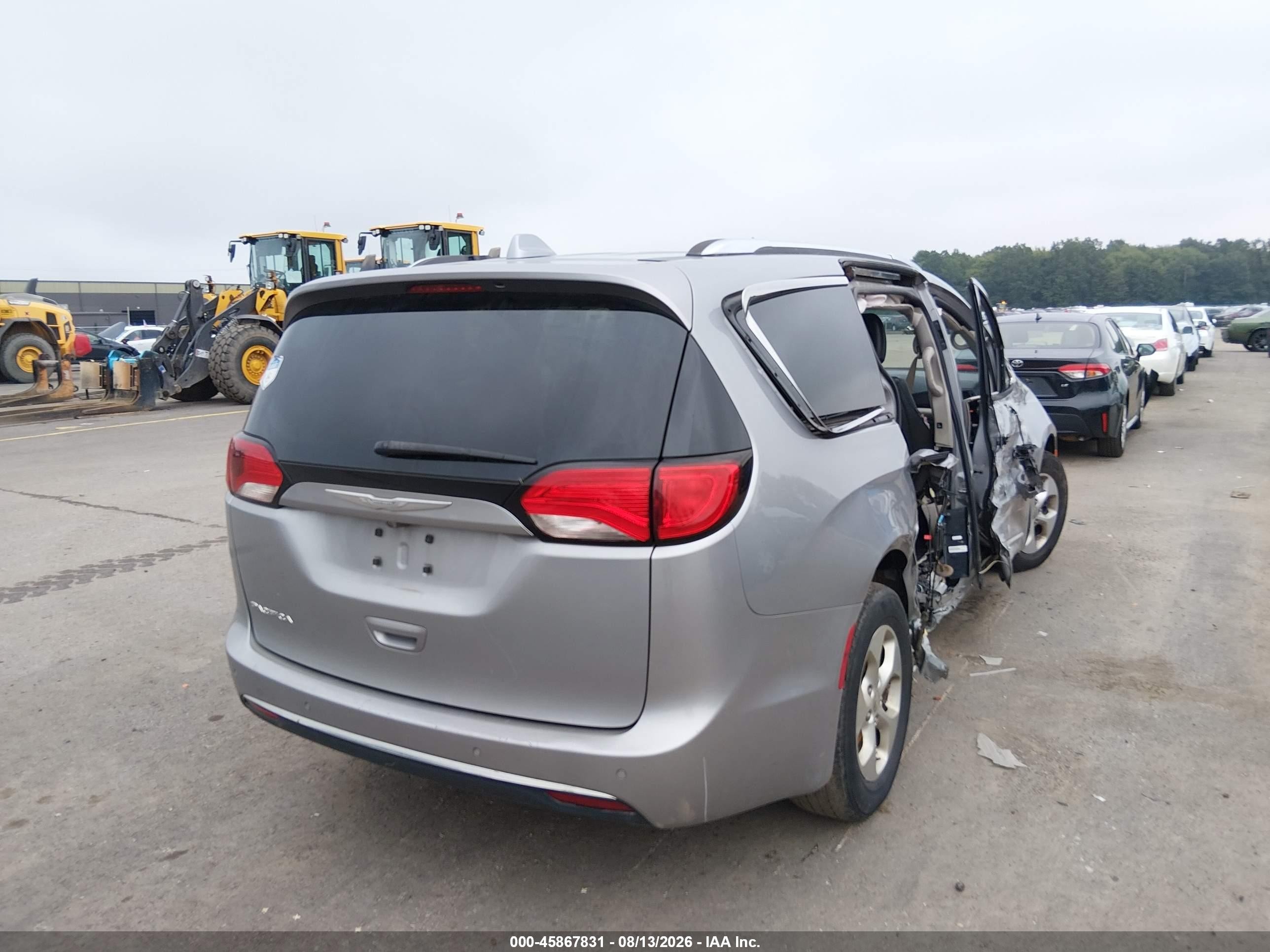 2017 Chrysler Pacifica Touring-l Plus Gray vin: 2C4RC1EG7HR520000
