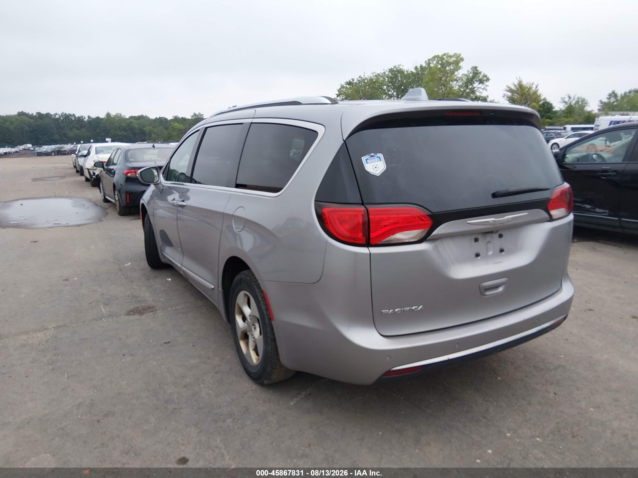 2017 Chrysler Pacifica Touring-l Plus Gray vin: 2C4RC1EG7HR520000