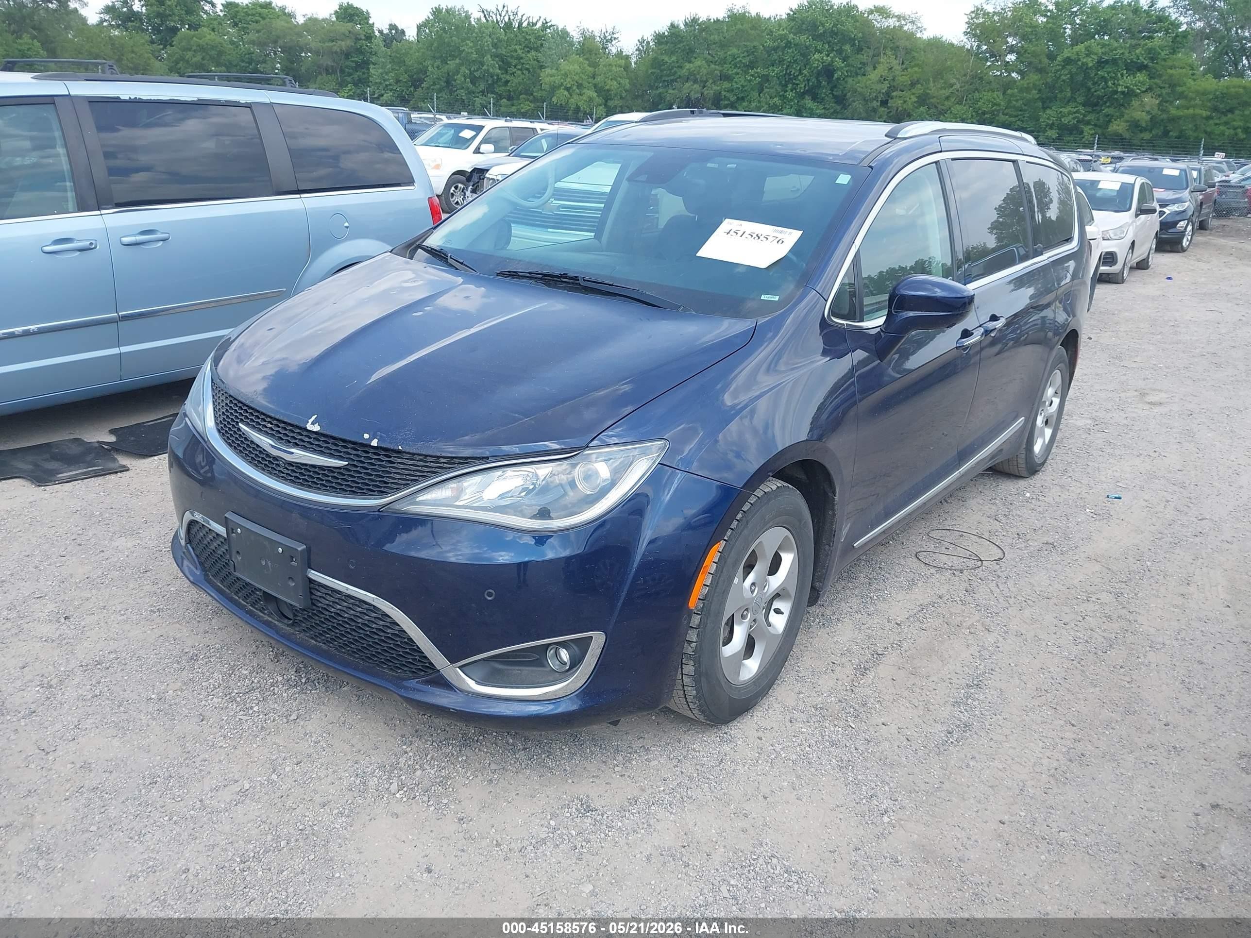 2017 Chrysler Pacifica Touring-l Plus Blue vin: 2C4RC1EG7HR811192