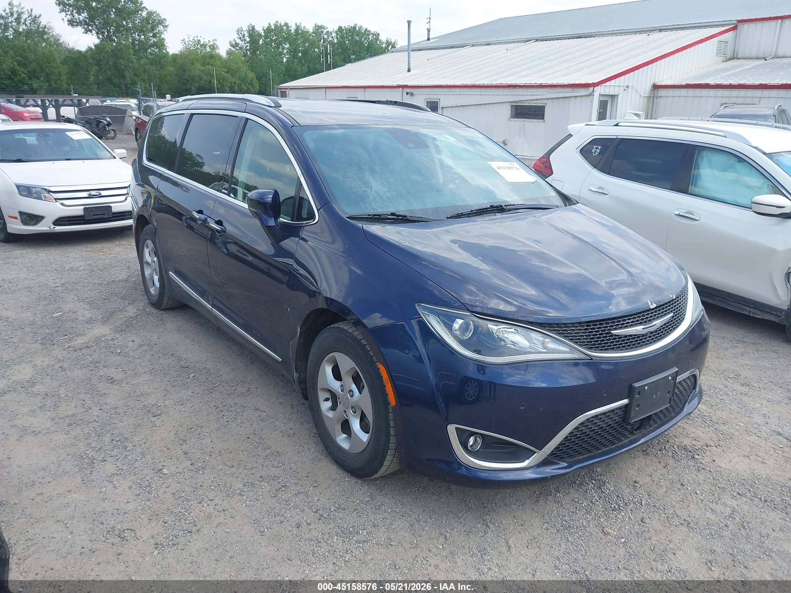 2017 Chrysler Pacifica Touring-l Plus Blue vin: 2C4RC1EG7HR811192