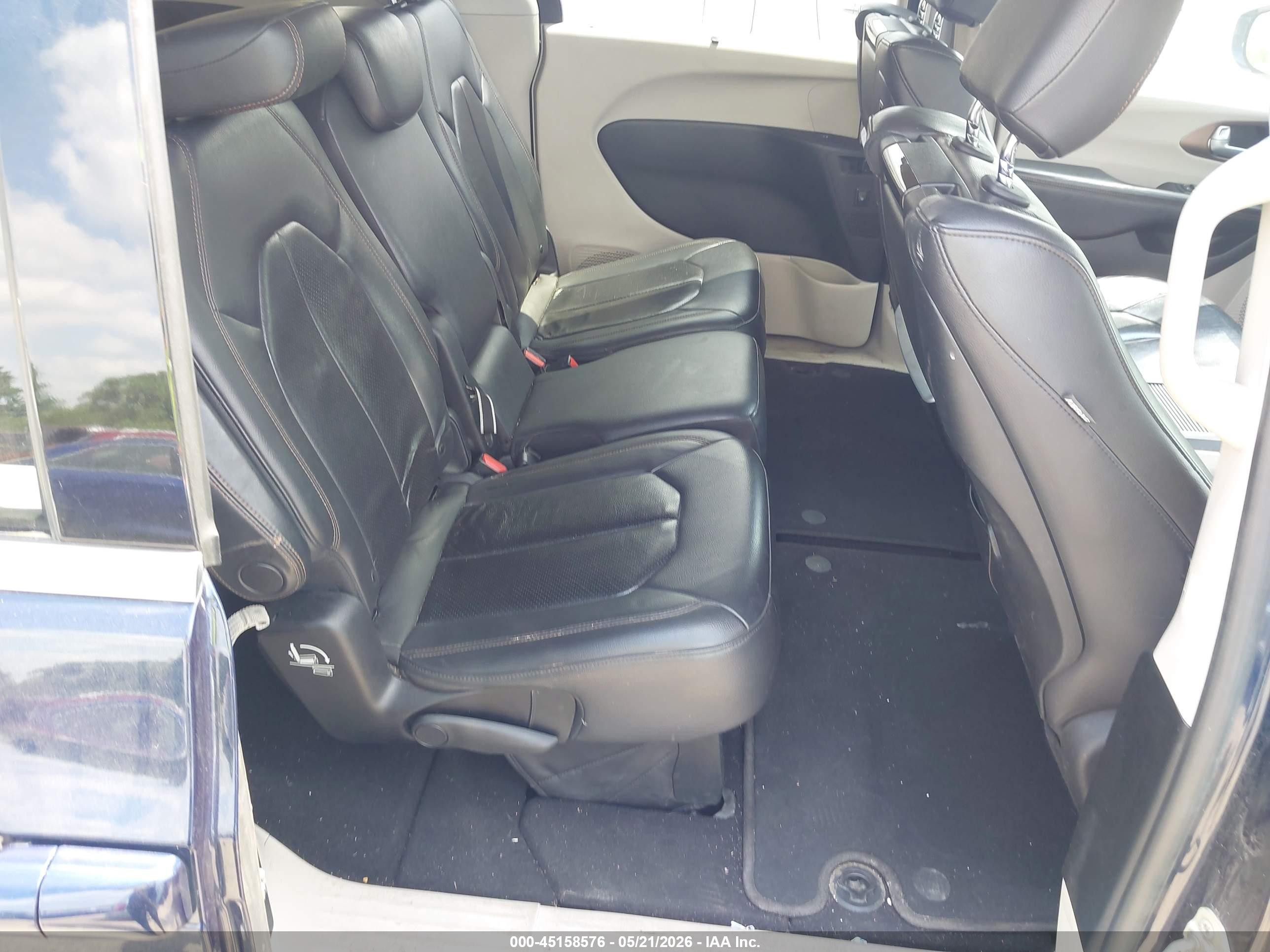 2017 Chrysler Pacifica Touring-l Plus Blue vin: 2C4RC1EG7HR811192