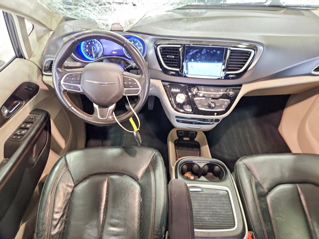 2020 Chrysler Pacifica Touring L Plus Black vin: 2C4RC1EG8LR102988