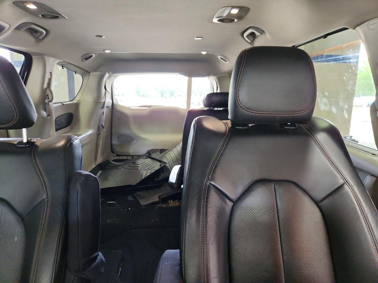 2020 Chrysler Pacifica Touring L Plus Black vin: 2C4RC1EG8LR102988