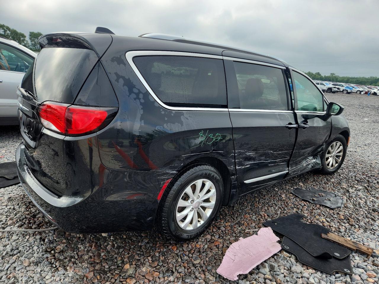 2018 Chrysler Pacifica Touring L Plus Черный vin: 2C4RC1EGXJR291821