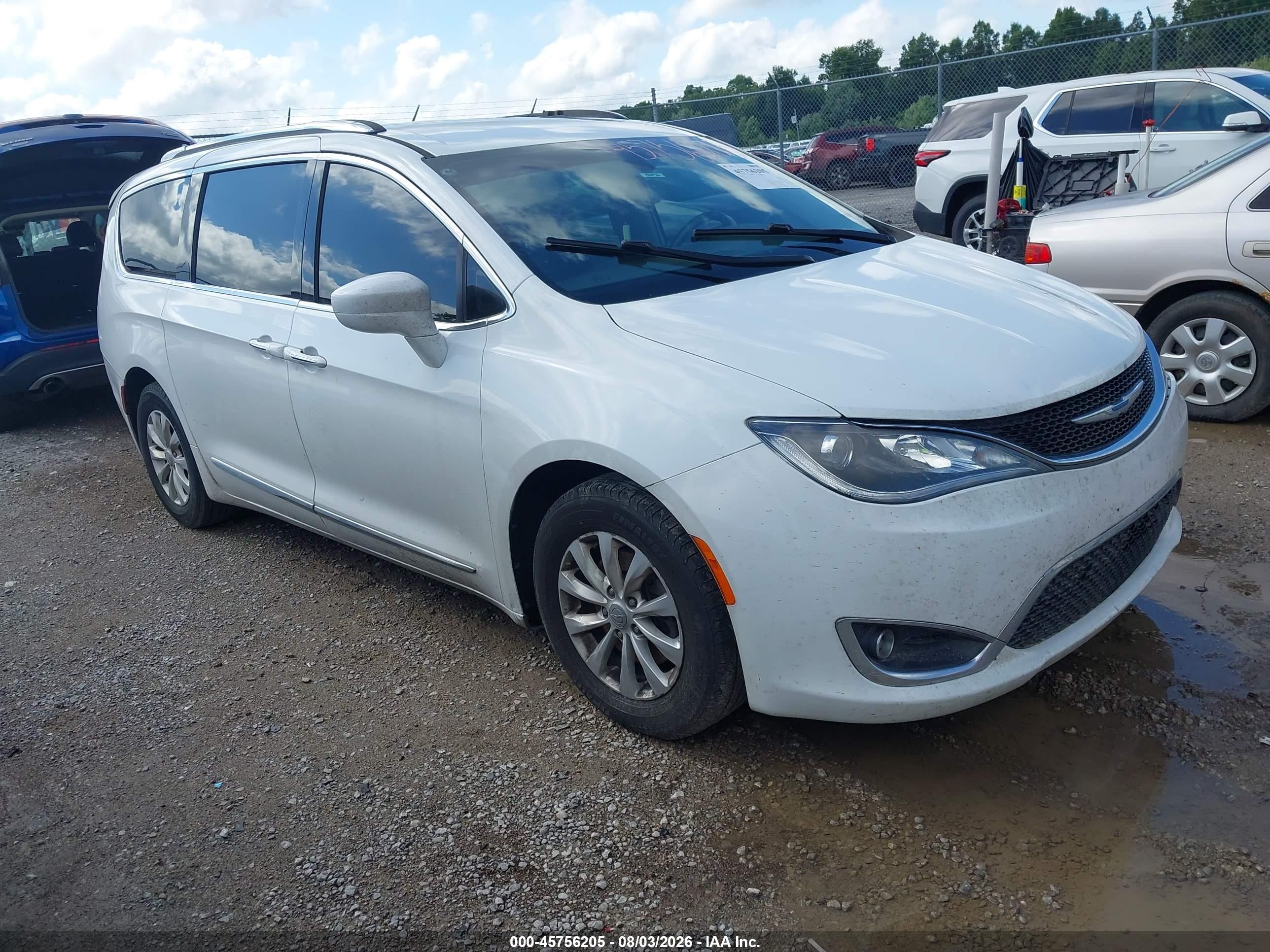 2018 Chrysler Pacifica Touring L Plus White vin: 2C4RC1EGXJR295125