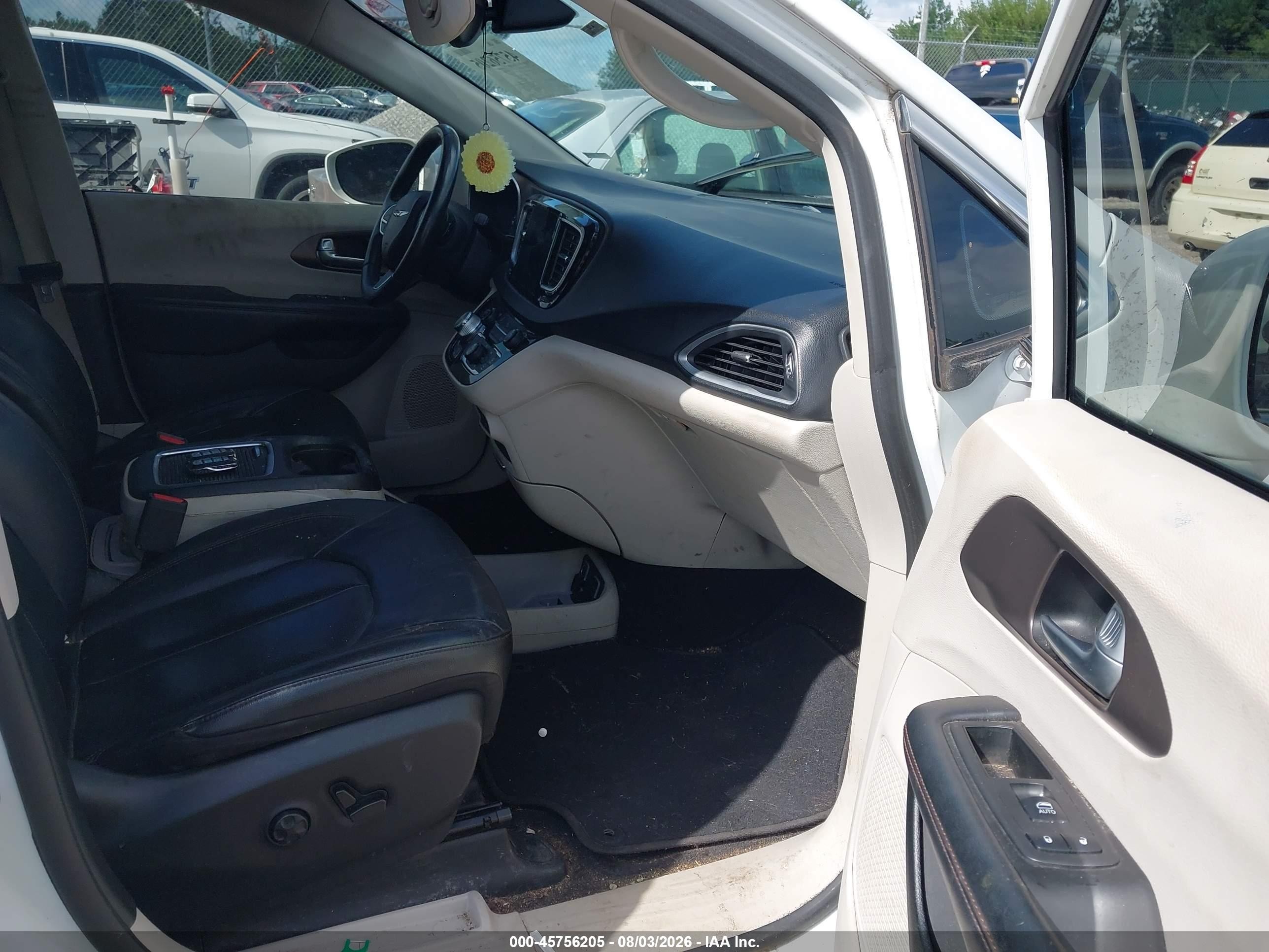 2018 Chrysler Pacifica Touring L Plus Белый vin: 2C4RC1EGXJR295125