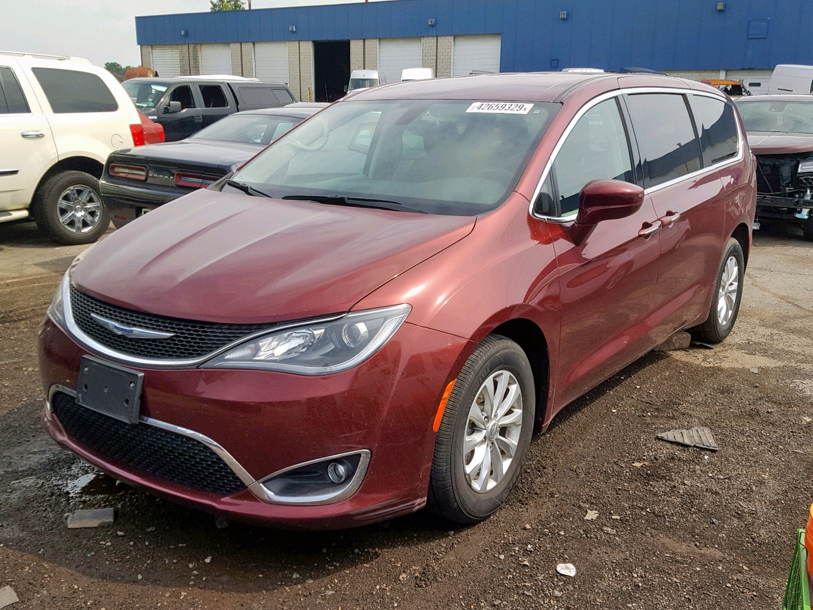 2018 Chrysler Pacifica Touring Plus Red vin: 2C4RC1FG0JR117884