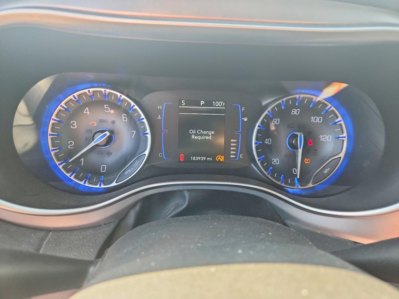 2018 Chrysler Pacifica Touring Plus Gray vin: 2C4RC1FG1JR357915