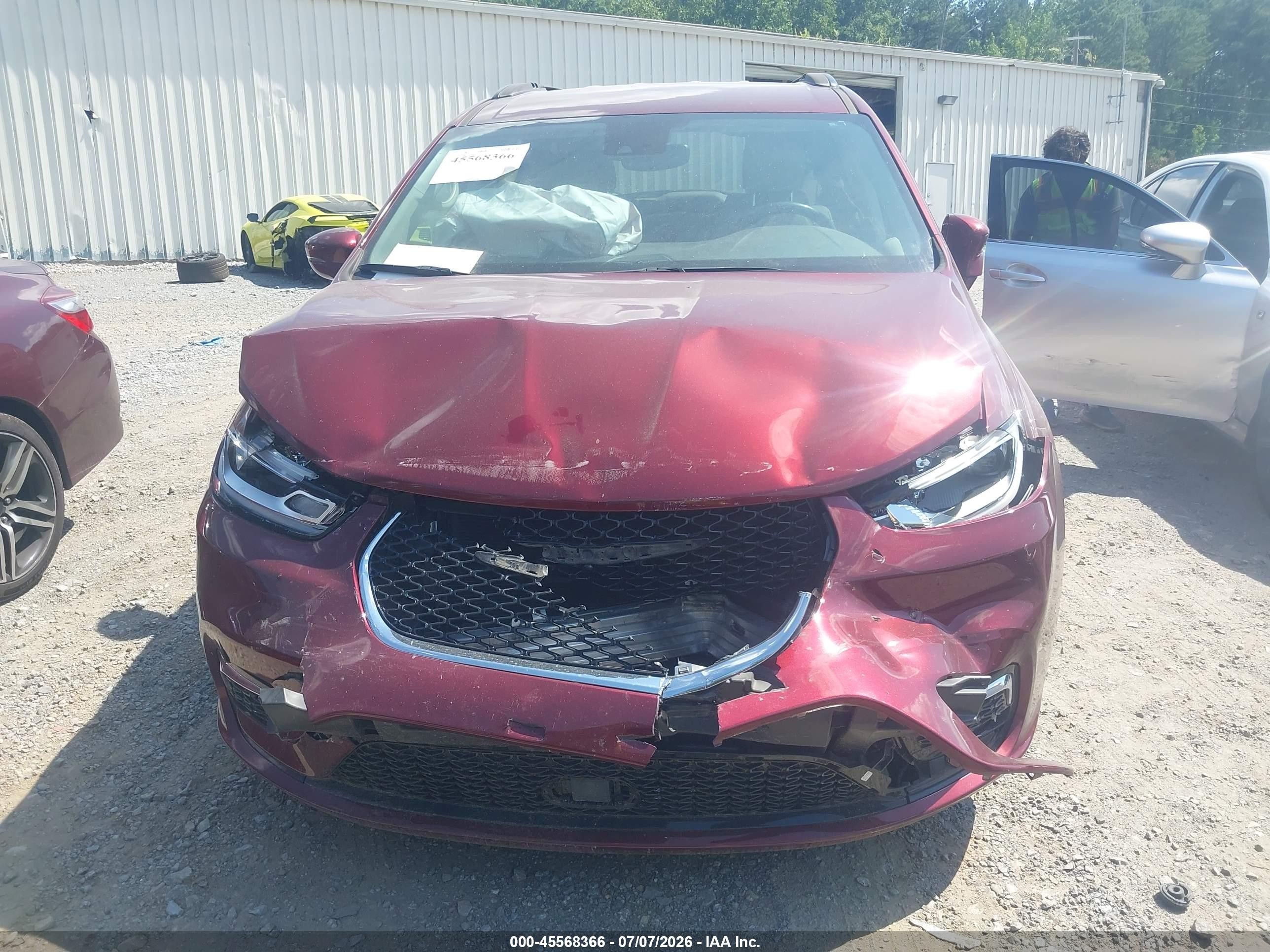 2021 Chrysler Pacifica Touring Бордовый vin: 2C4RC1FG1MR593212