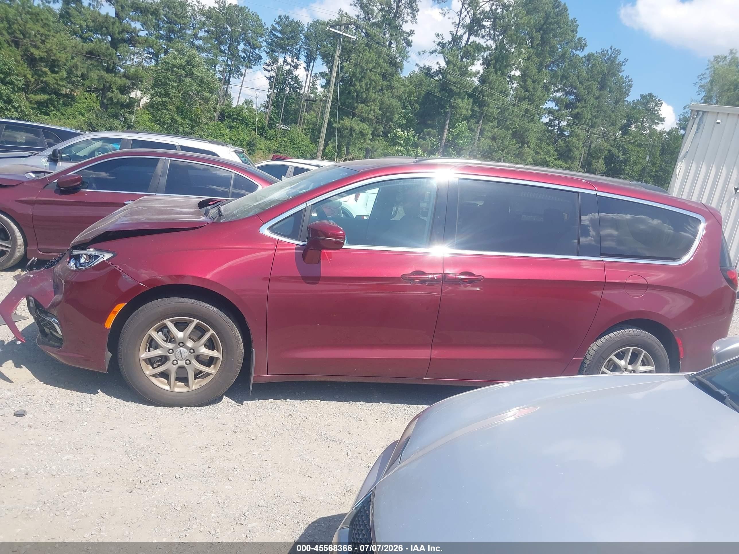 2021 Chrysler Pacifica Touring Бордовый vin: 2C4RC1FG1MR593212