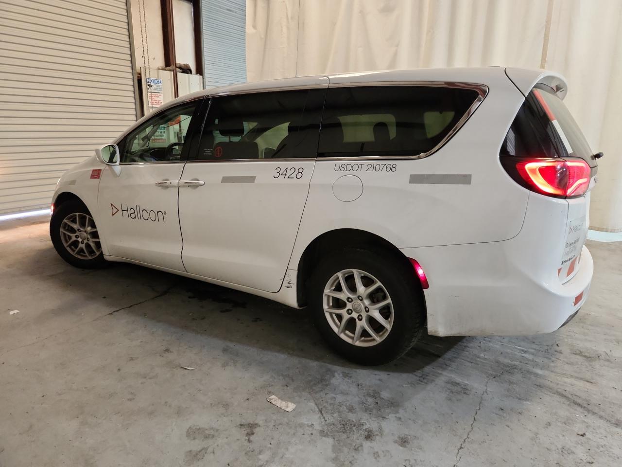 2020 Chrysler Pacifica Touring White vin: 2C4RC1FG4LR141401 Damage: Left Rocker Panel, Multiple Scratches Heavy, 2
