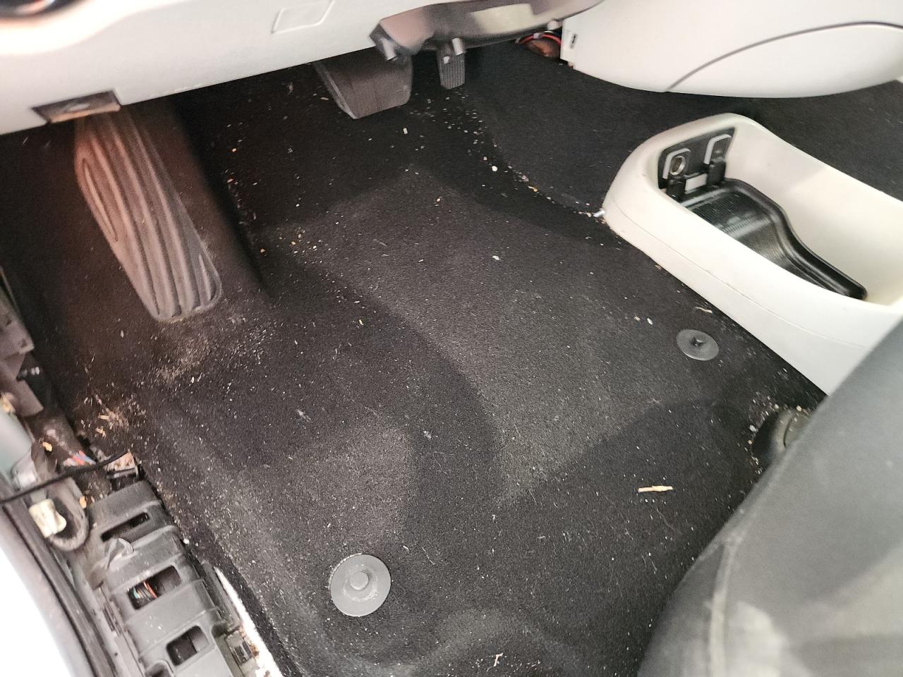 2020 Chrysler Pacifica Touring White vin: 2C4RC1FG4LR141401 Damage: Left Front Kick Panel, Missing, Replacement Required