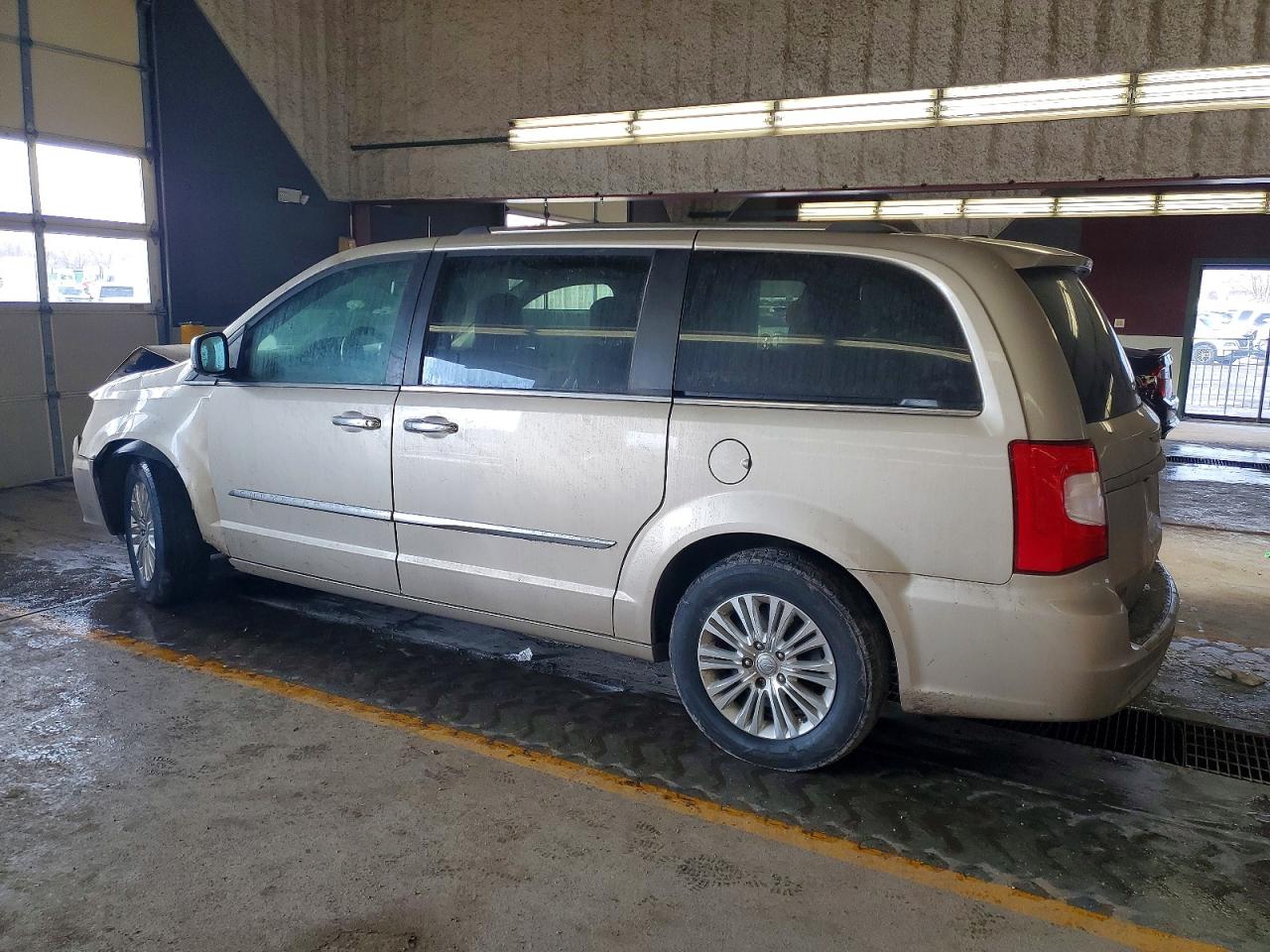 2015 Chrysler Town & Country Limited Platinum Gold vin: 2C4RC1GG0FR529390