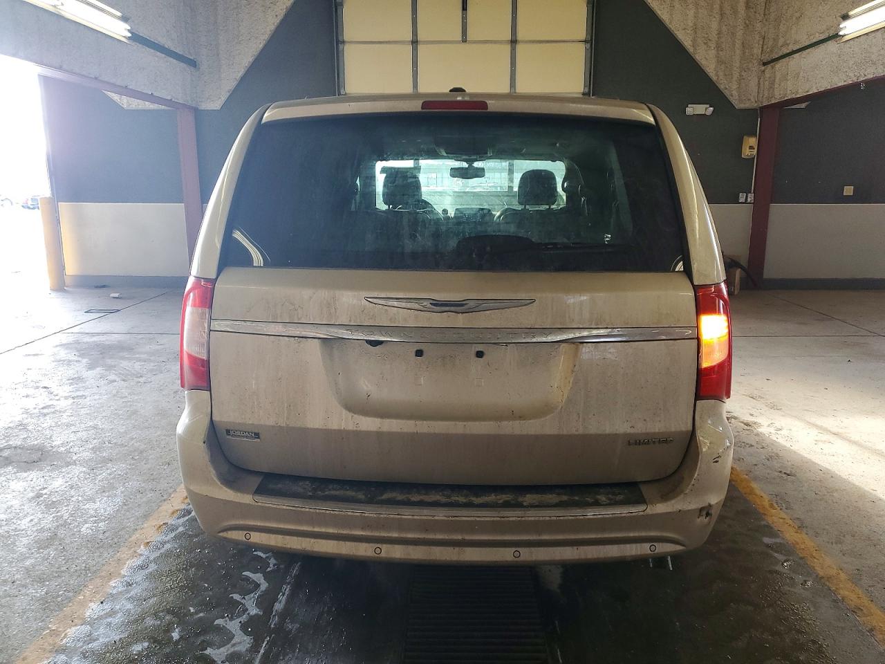 2015 Chrysler Town & Country Limited Platinum Gold vin: 2C4RC1GG0FR529390