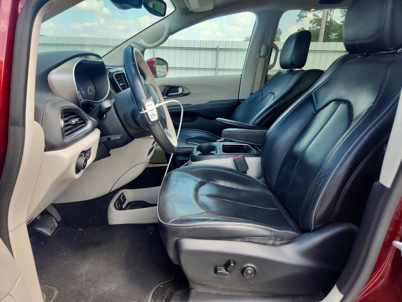 2018 Chrysler Pacifica Limited Burgundy vin: 2C4RC1GG0JR354311