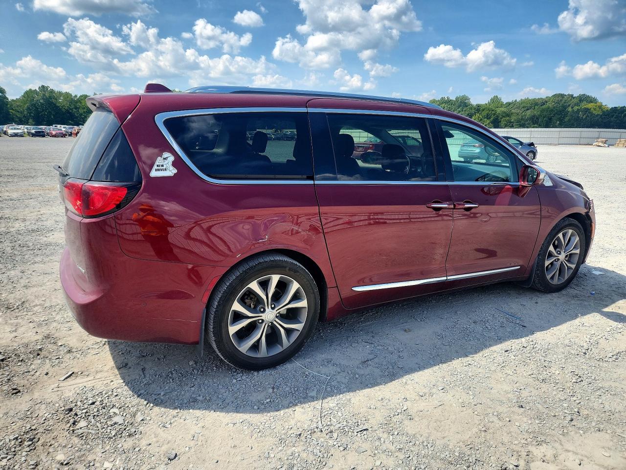 2018 Chrysler Pacifica Limited Burgundy vin: 2C4RC1GG0JR354311