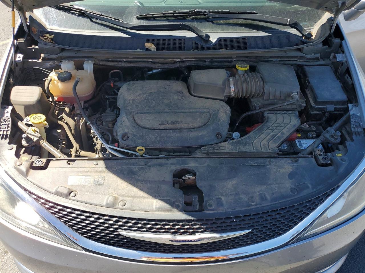 2020 Chrysler Pacifica Limited Silver vin: 2C4RC1GG0LR283727