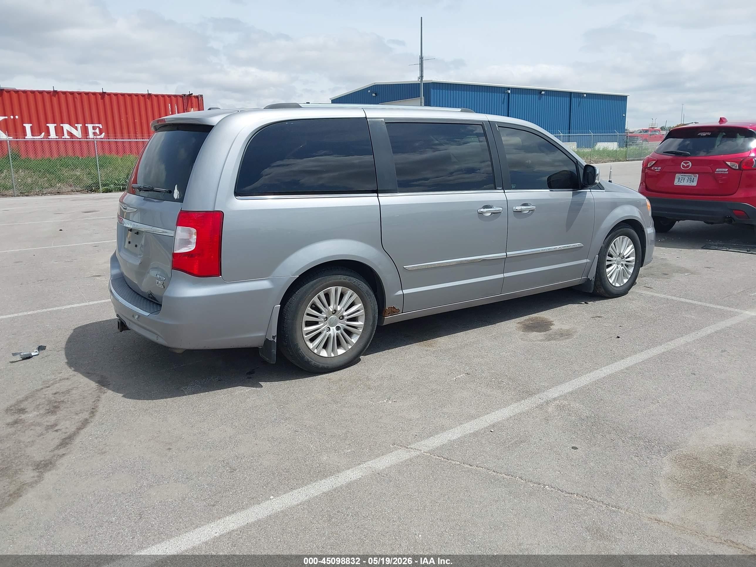 2013 Chrysler Town & Country Limited Silver vin: 2C4RC1GG2DR615975