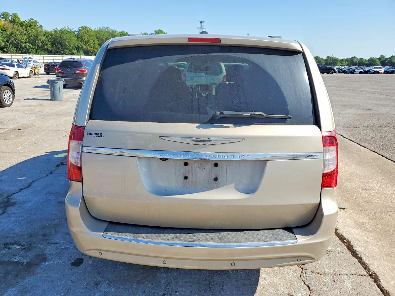 2013 Chrysler Town & Country Limited Beige vin: 2C4RC1GG2DR664948