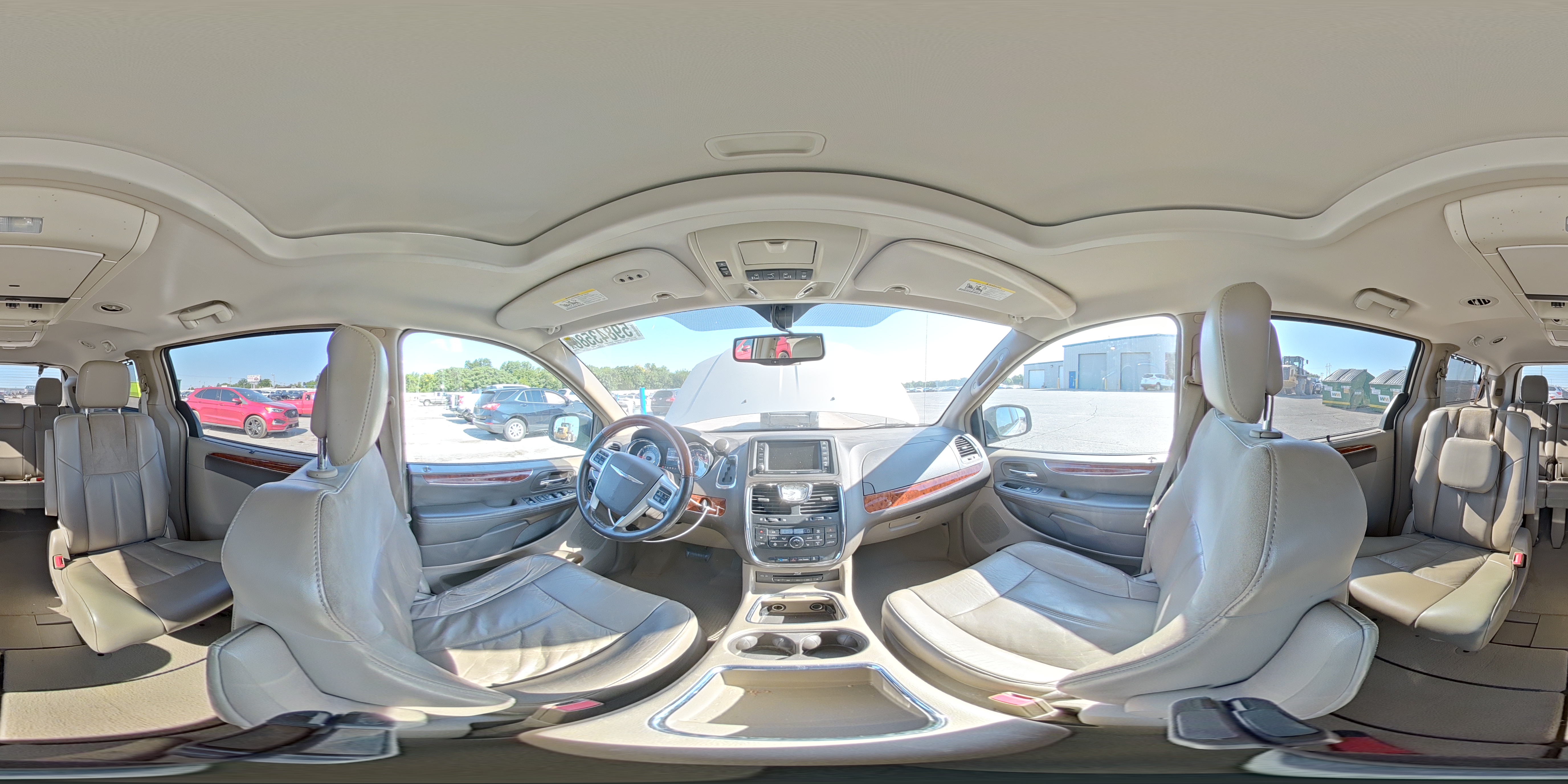 2013 Chrysler Town & Country Limited Beige vin: 2C4RC1GG2DR664948