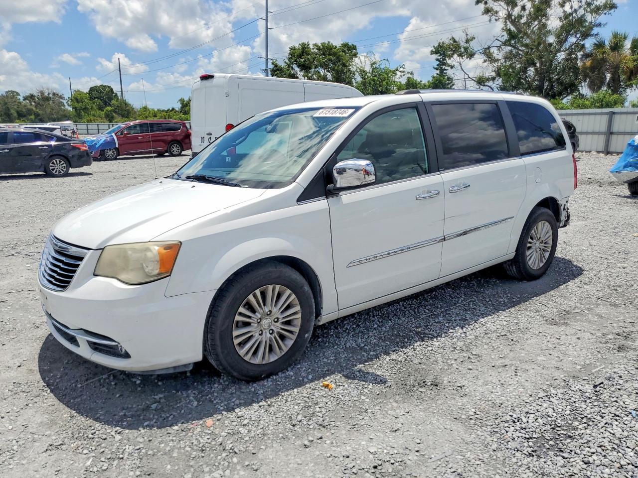 2014 Chrysler Town & Country Limited White vin: 2C4RC1GG2ER144458
