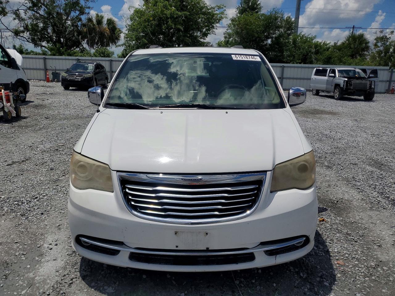 2014 Chrysler Town & Country Limited White vin: 2C4RC1GG2ER144458