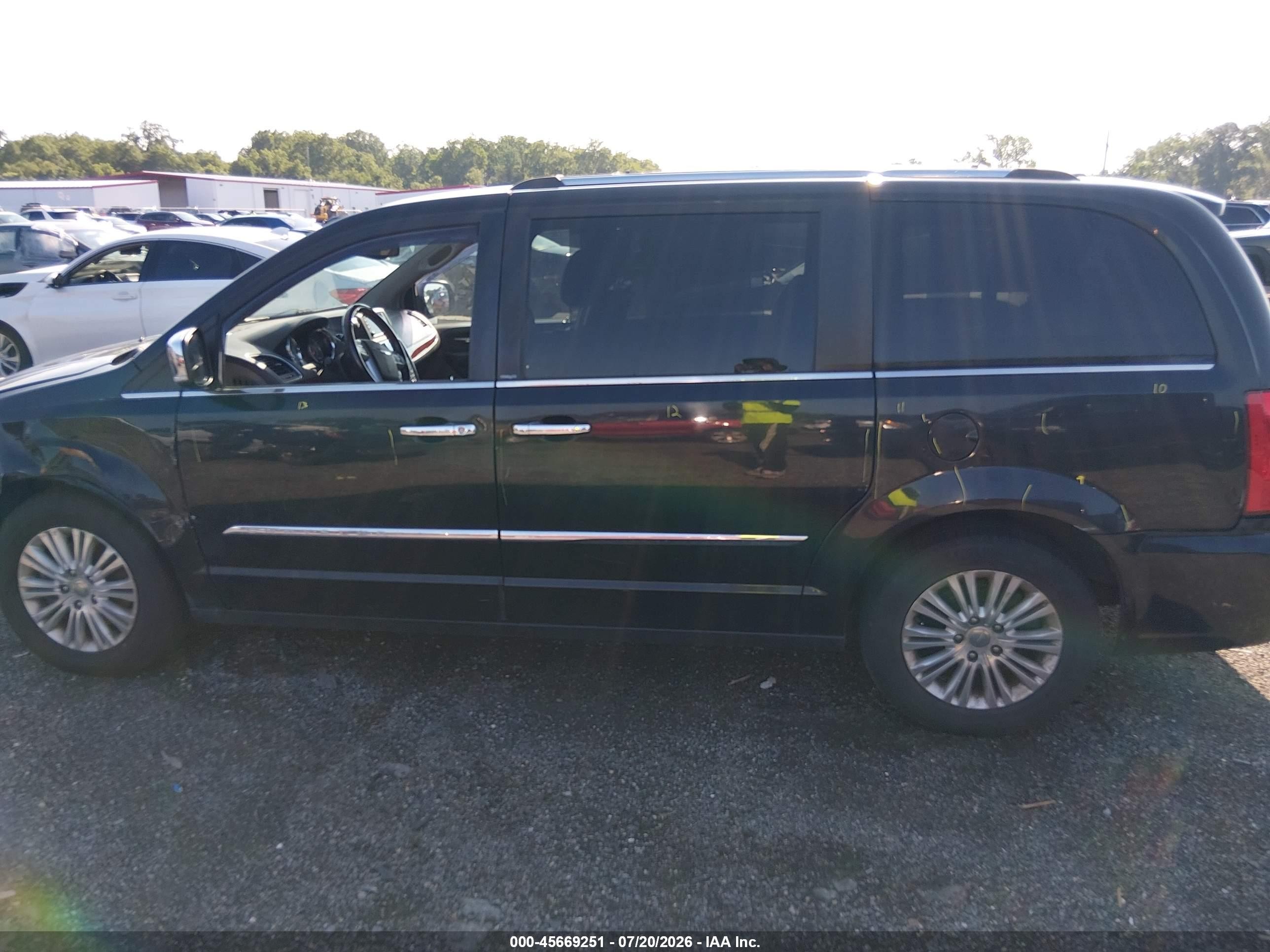2014 Chrysler Town & Country Limited Black vin: 2C4RC1GG2ER228599