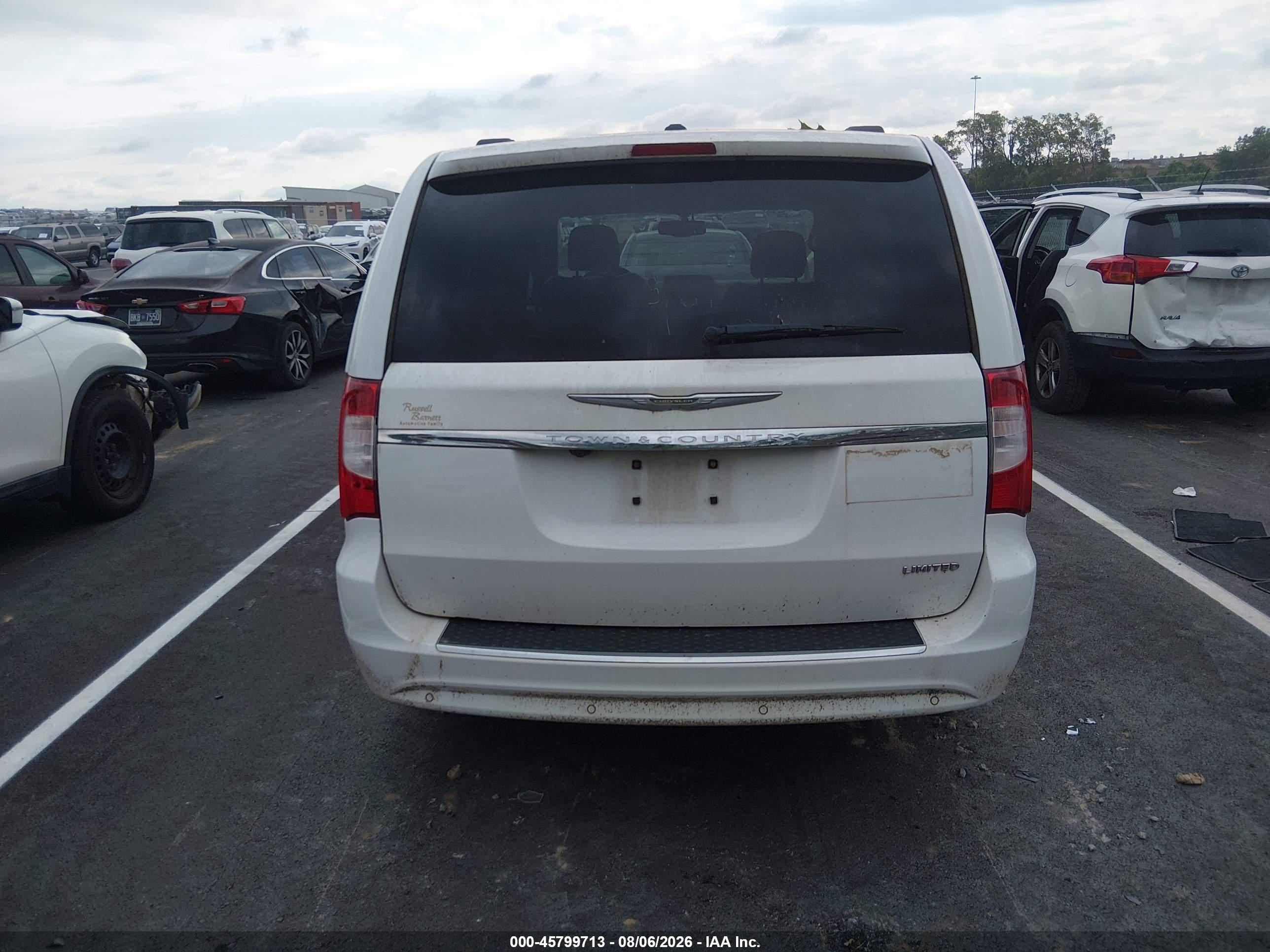 2015 Chrysler Town & Country Limited Platinum White vin: 2C4RC1GG2FR740669