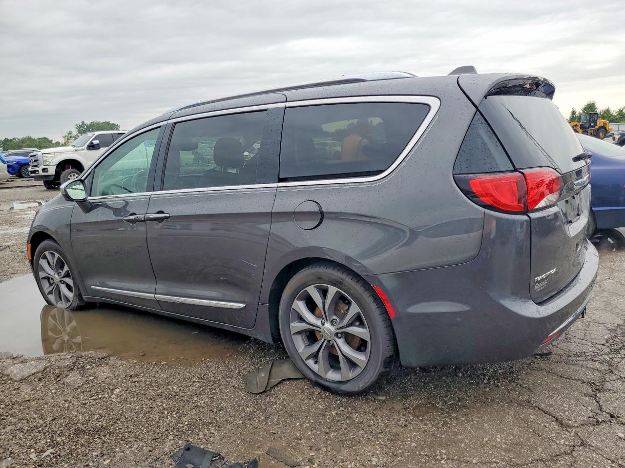 2020 Chrysler Pacifica Limited Gray vin: 2C4RC1GG2LR217356