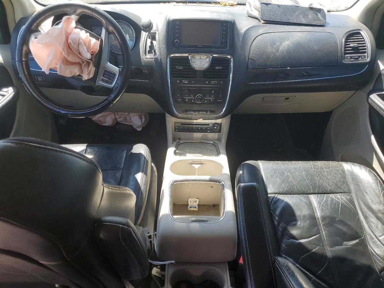 2012 Chrysler Town & Country Limited White vin: 2C4RC1GG3CR368352